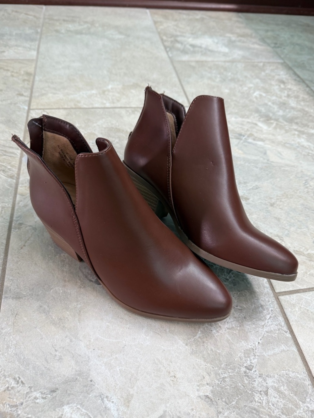 Cushionaire Women's Brown Ankle Booties